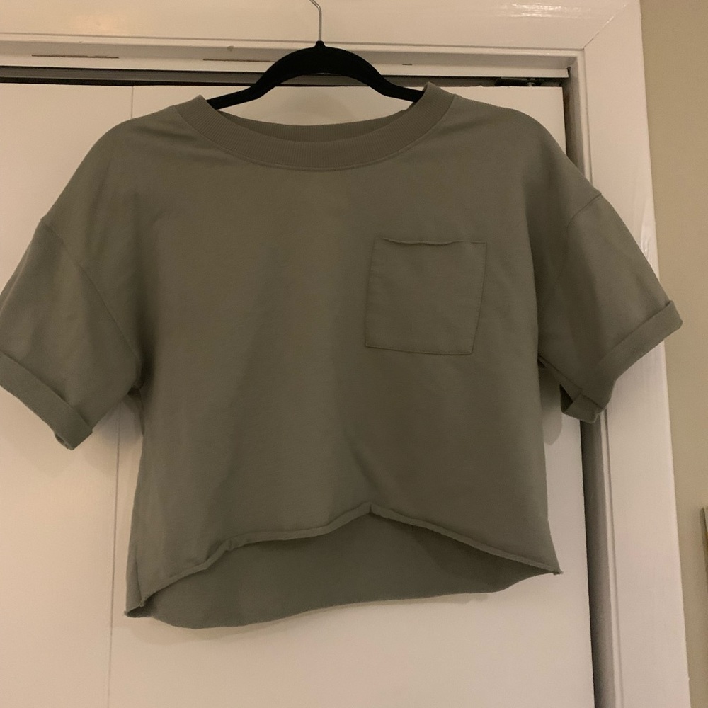 Gaiam crop tee shirt